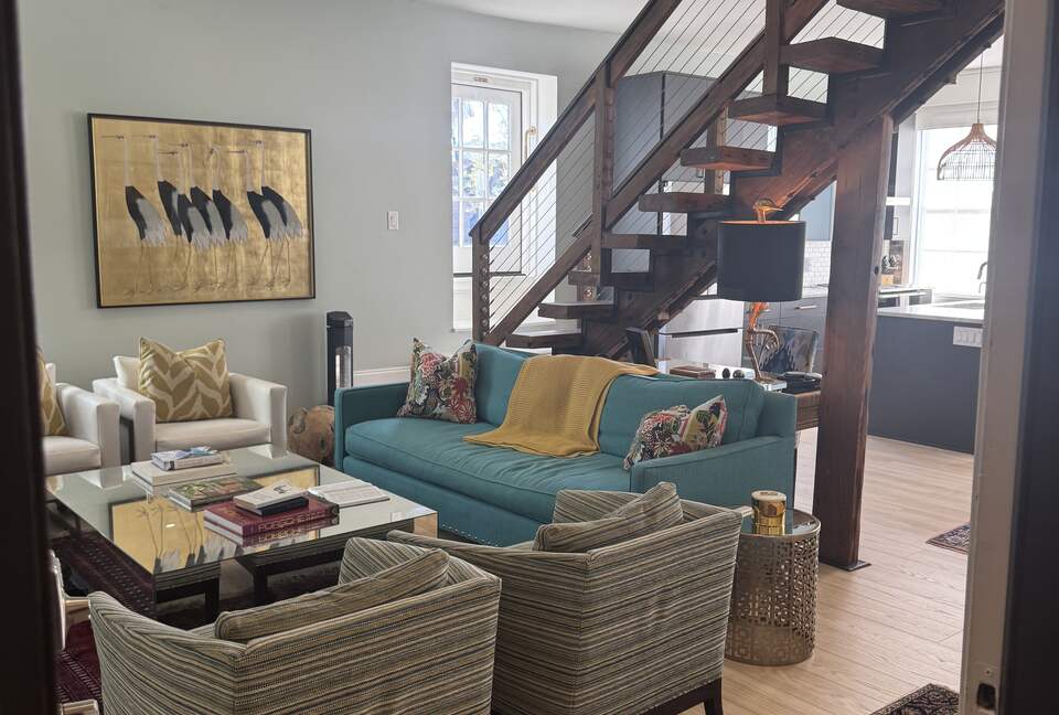 Charming Urban Escape With Rooftop Lounge in the Heart of Downtown - Charleston, South Carolina