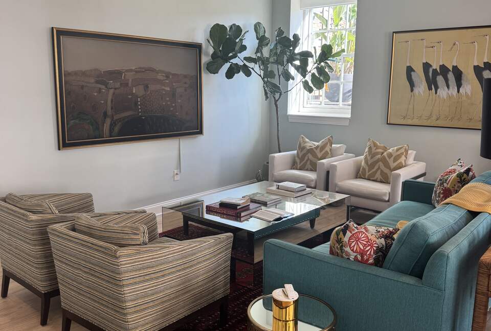 Charming Urban Escape With Rooftop Lounge in the Heart of Downtown - Charleston, South Carolina