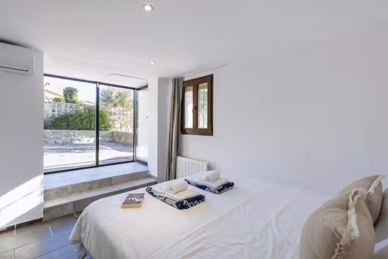 Refined Mediterranean Living Near Montgó - Jávea, Spain