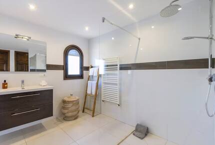 Refined Mediterranean Living Near Montgó - Jávea, Spain