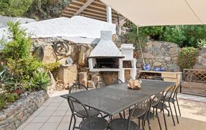 Timeless Seafront Hideaway in Torre delle Stelle - Torre Delle Stelle, Italy