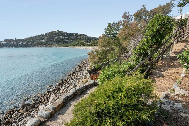 Timeless Seafront Hideaway in Torre delle Stelle - Torre Delle Stelle, Italy