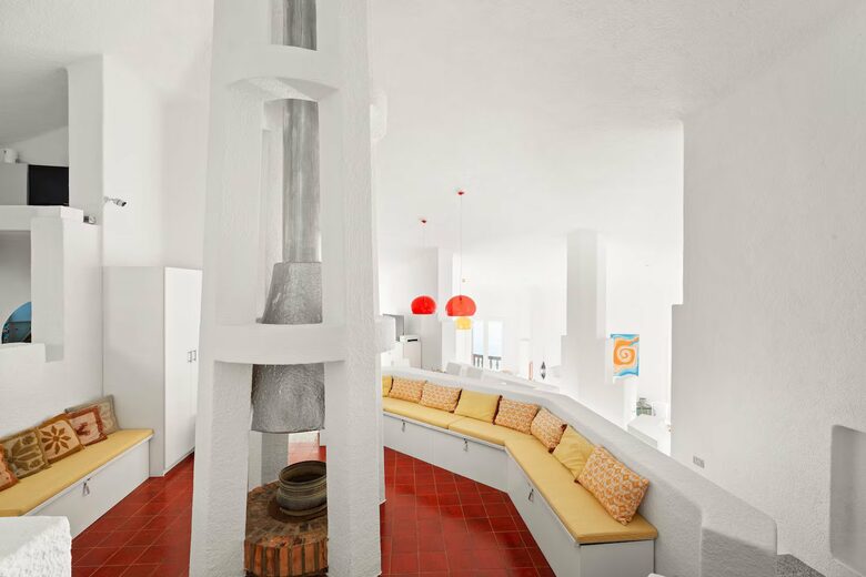 Timeless Seafront Hideaway in Torre delle Stelle - Torre Delle Stelle, Italy