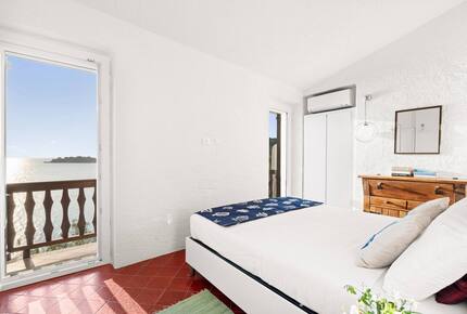 Timeless Seafront Hideaway in Torre delle Stelle - Torre Delle Stelle, Italy