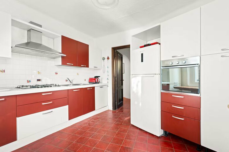 Timeless Seafront Hideaway in Torre delle Stelle - Torre Delle Stelle, Italy