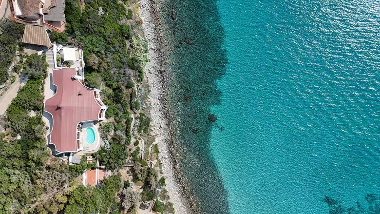 Timeless Seafront Hideaway in Torre delle Stelle - Torre Delle Stelle, Italy