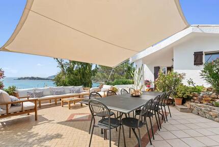 Timeless Seafront Hideaway in Torre delle Stelle - Torre Delle Stelle, Italy