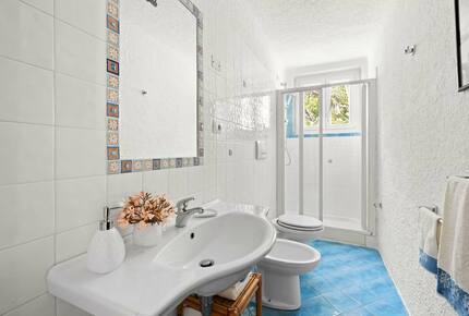 Timeless Seafront Hideaway in Torre delle Stelle - Torre Delle Stelle, Italy