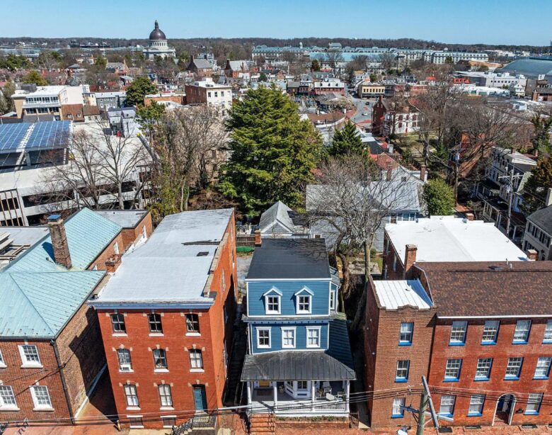 The Anchored Stay - Annapolis, Maryland