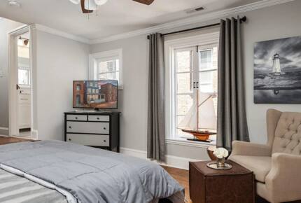 The Anchored Stay - Annapolis, Maryland