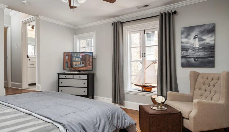 The Anchored Stay - Annapolis, Maryland