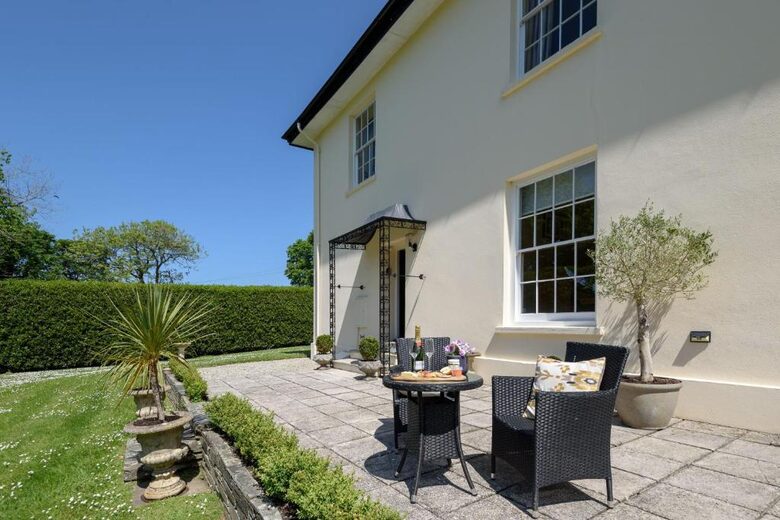 Georgian Elegance in a Tranquil Cornish Village - St Issey, Wadebridge, United Kingdom