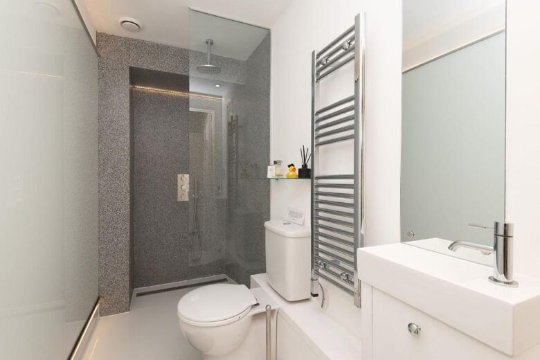 Georgian Elegance in a Tranquil Cornish Village - St Issey, Wadebridge, United Kingdom