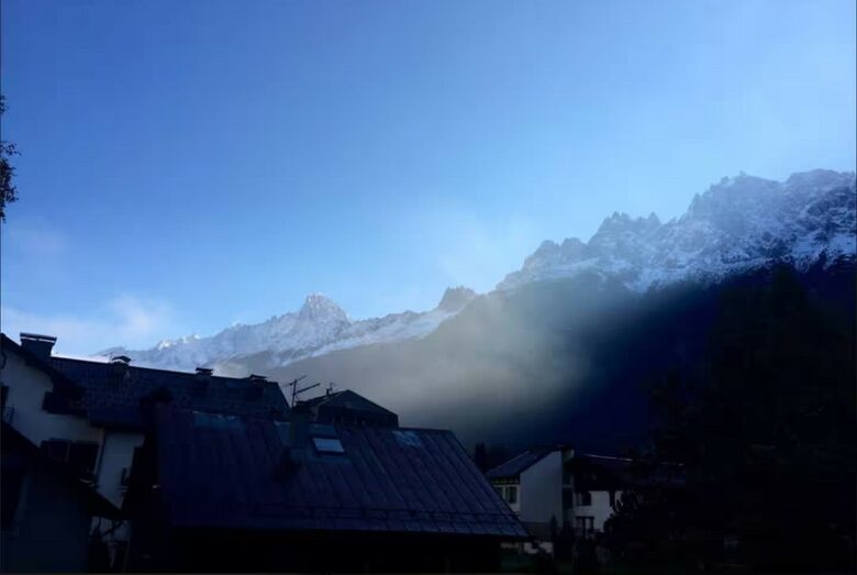Warm Modern Escape in Scenic Les Bossons - Les Bossons, Chamonix, France