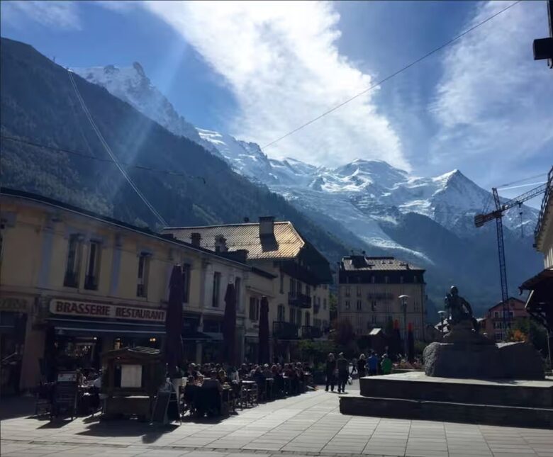 Warm Modern Escape in Scenic Les Bossons - Les Bossons, Chamonix, France