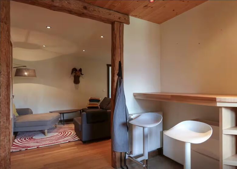 Warm Modern Escape in Scenic Les Bossons - Les Bossons, Chamonix, France