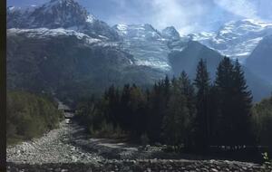 Warm Modern Escape in Scenic Les Bossons - Les Bossons, Chamonix, France