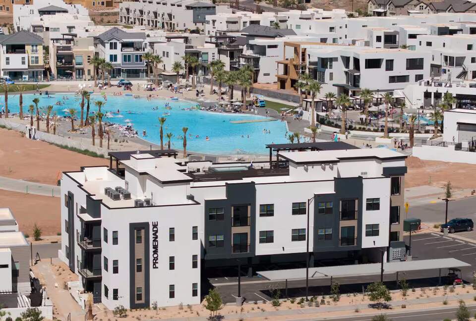 Luxury Retreat Near Desert Color Lagoon - St. George, Utah