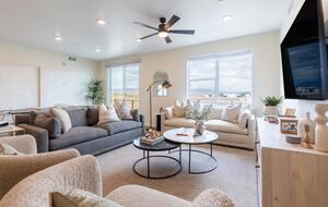 Luxury Retreat Near Desert Color Lagoon - St. George, Utah