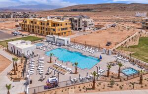 Luxury Retreat Near Desert Color Lagoon - St. George, Utah