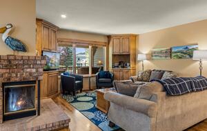 Mountain Harbor Retreat Near Whitefish Lake - Whitefish, Montana