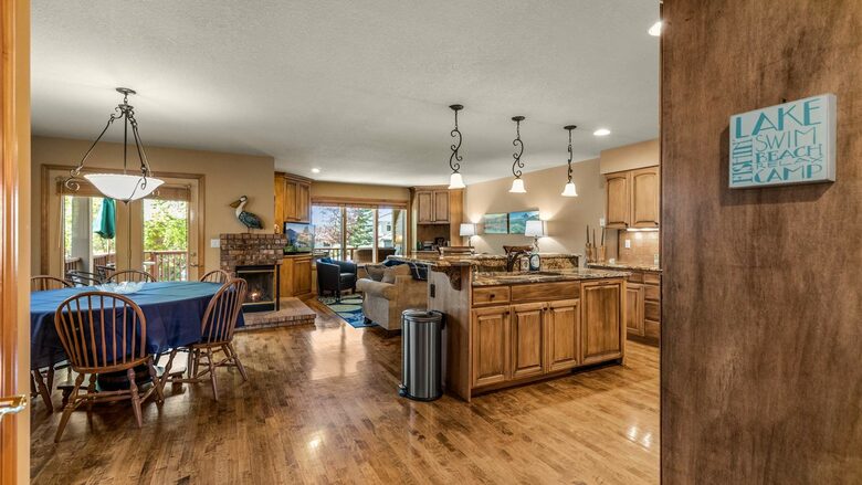 Mountain Harbor Retreat Near Whitefish Lake - Whitefish, Montana