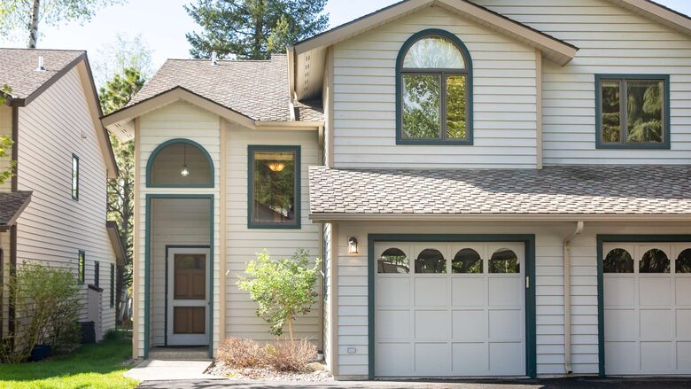 Mountain Harbor Retreat Near Whitefish Lake - Whitefish, Montana