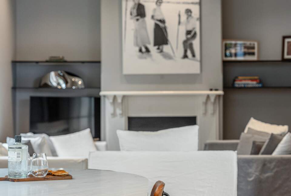 Beautifully elevated and astonishingly stylish Adelaide Home - Adelaide, Australia