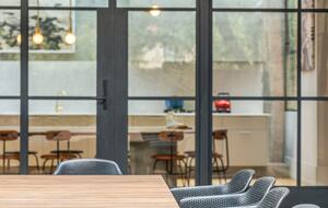 Beautifully elevated and astonishingly stylish Adelaide Home - Adelaide, Australia