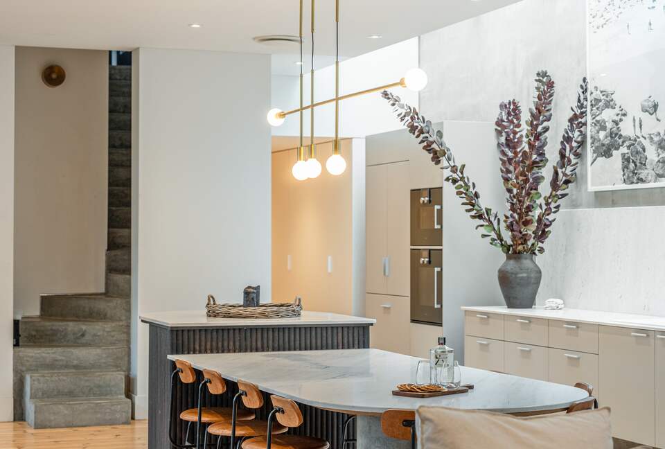 Beautifully elevated and astonishingly stylish Adelaide Home - Adelaide, Australia