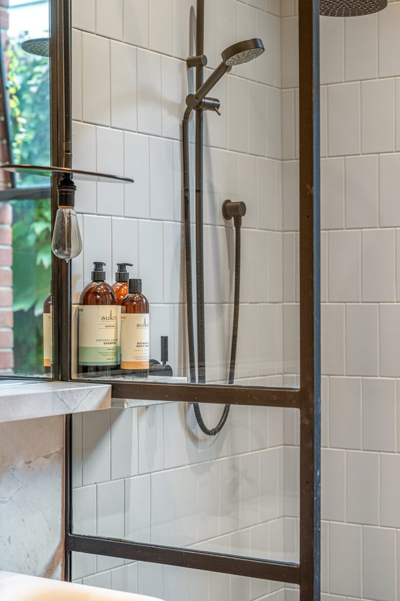 Beautifully elevated and astonishingly stylish Adelaide Home - Adelaide, Australia