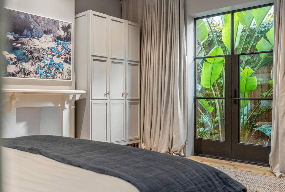 Beautifully elevated and astonishingly stylish Adelaide Home - Adelaide, Australia