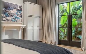 Beautifully elevated and astonishingly stylish Adelaide Home - Adelaide, Australia