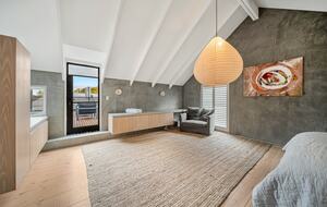 Beautifully elevated and astonishingly stylish Adelaide Home - Adelaide, Australia