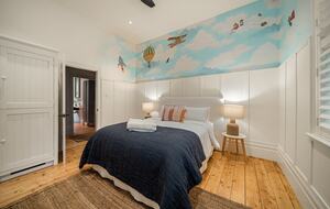 Beautifully elevated and astonishingly stylish Adelaide Home - Adelaide, Australia