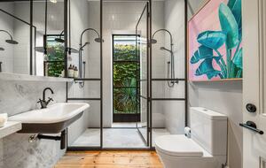 Beautifully elevated and astonishingly stylish Adelaide Home - Adelaide, Australia