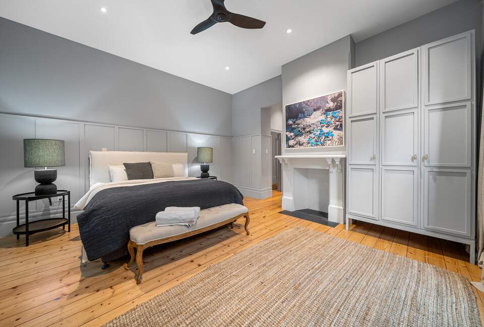 Beautifully elevated and astonishingly stylish Adelaide Home - Adelaide, Australia