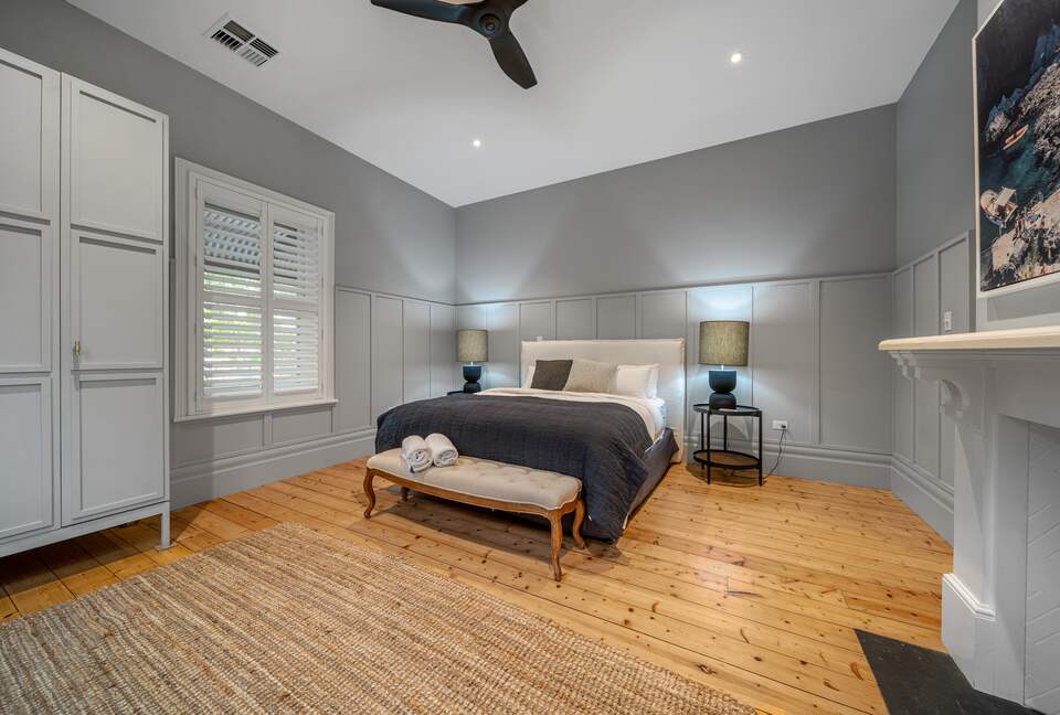 Beautifully elevated and astonishingly stylish Adelaide Home - Adelaide, Australia