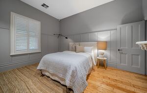 Beautifully elevated and astonishingly stylish Adelaide Home - Adelaide, Australia