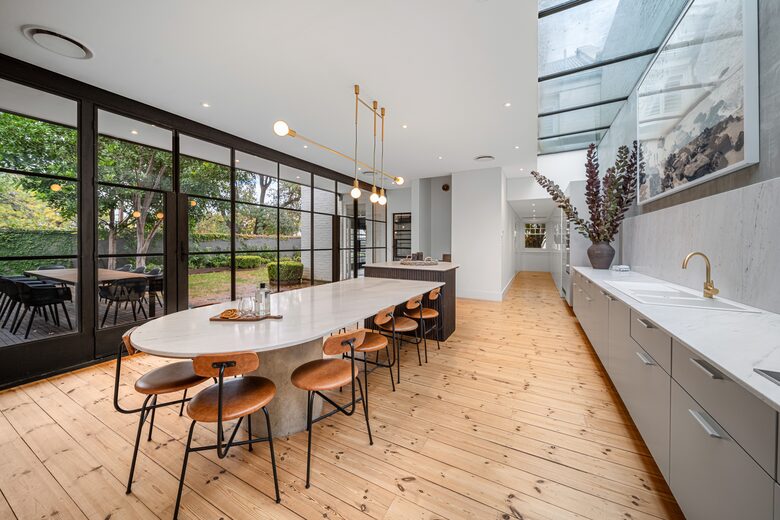 Beautifully elevated and astonishingly stylish Adelaide Home - Adelaide, Australia