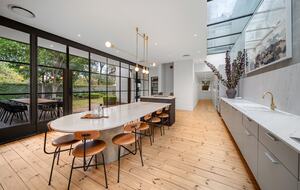 Beautifully elevated and astonishingly stylish Adelaide Home - Adelaide, Australia