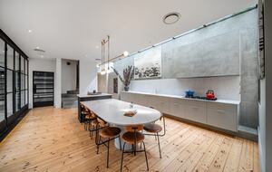 Beautifully elevated and astonishingly stylish Adelaide Home - Adelaide, Australia