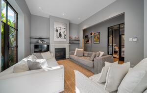 Beautifully elevated and astonishingly stylish Adelaide Home - Adelaide, Australia