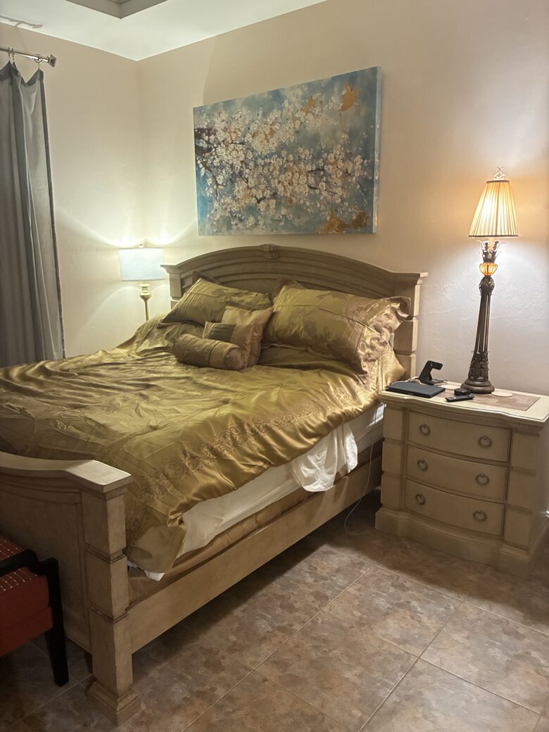 Spacious Marco Island Retreat Steps from Beaches & Shops - Marco Island, Florida