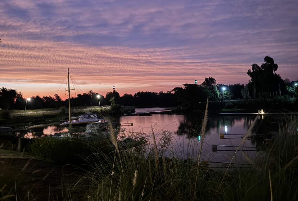 Modern Waterfront Lake House | Carmelo Golf - Carmelo, Uruguay