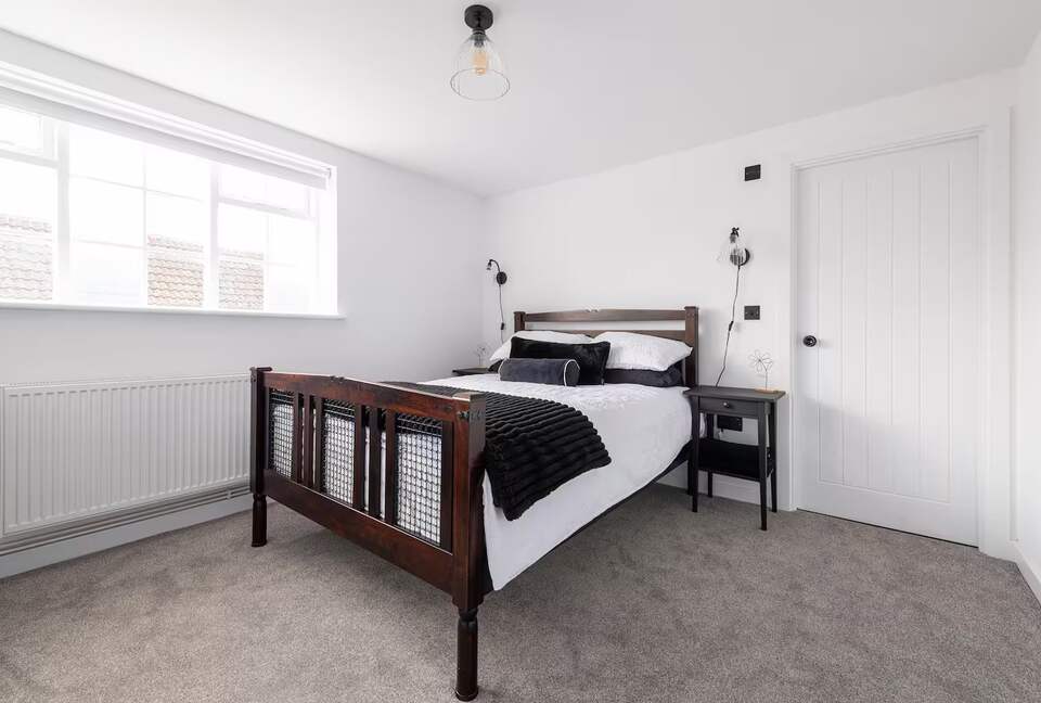 Elegant 18th-Century Hall with Modern Comforts - Edwinstowe, United Kingdom