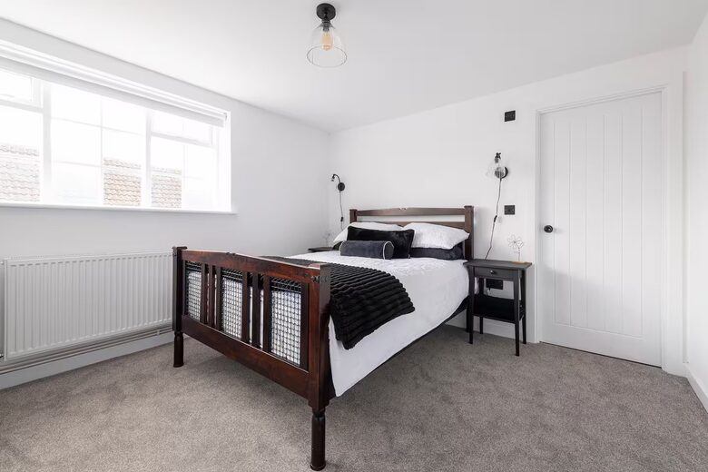 Elegant 18th-Century Hall with Modern Comforts - Edwinstowe, United Kingdom