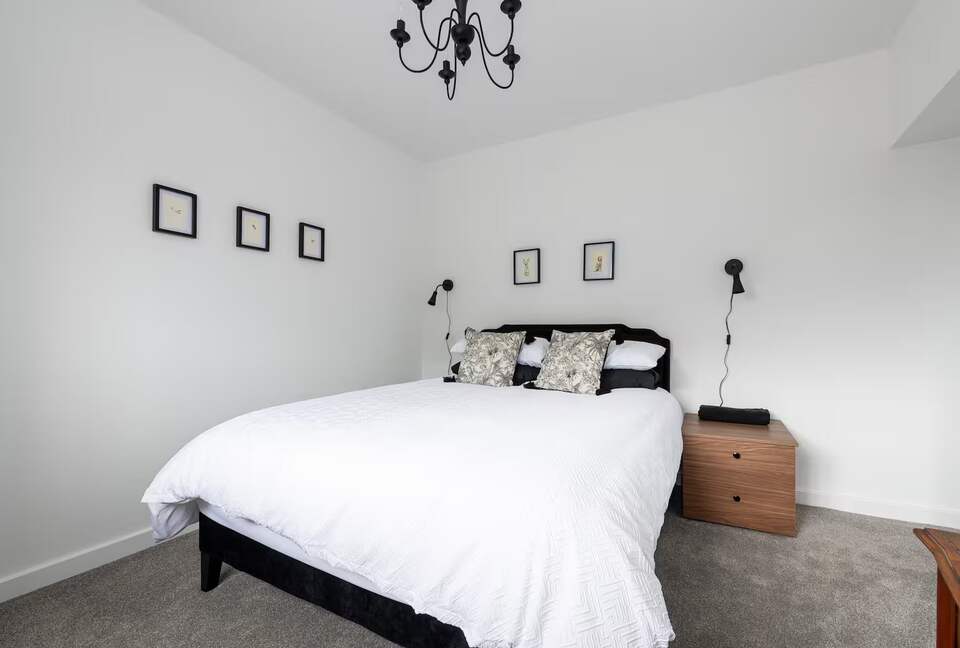 Elegant 18th-Century Hall with Modern Comforts - Edwinstowe, United Kingdom