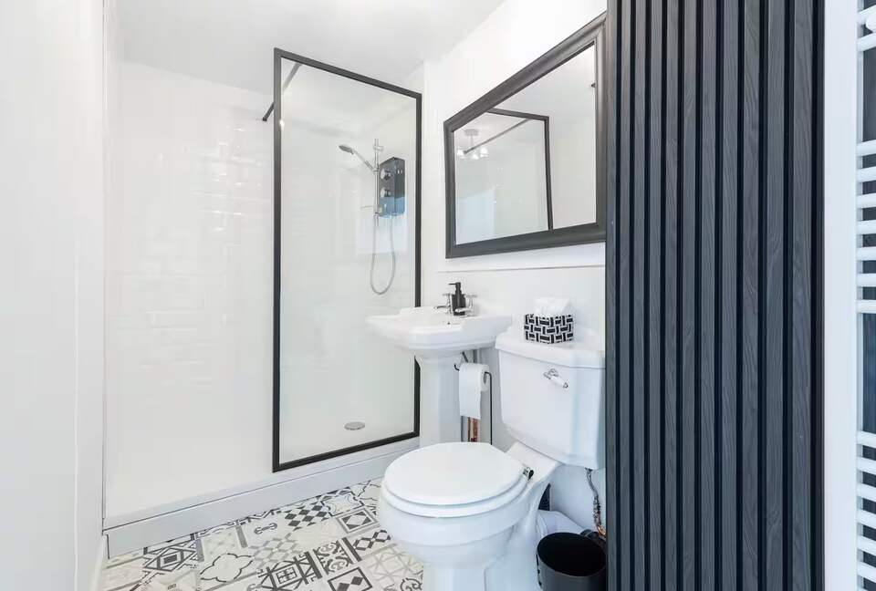 Elegant 18th-Century Hall with Modern Comforts - Edwinstowe, United Kingdom