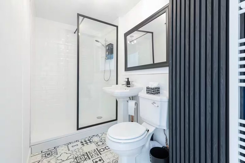 Elegant 18th-Century Hall with Modern Comforts - Edwinstowe, United Kingdom